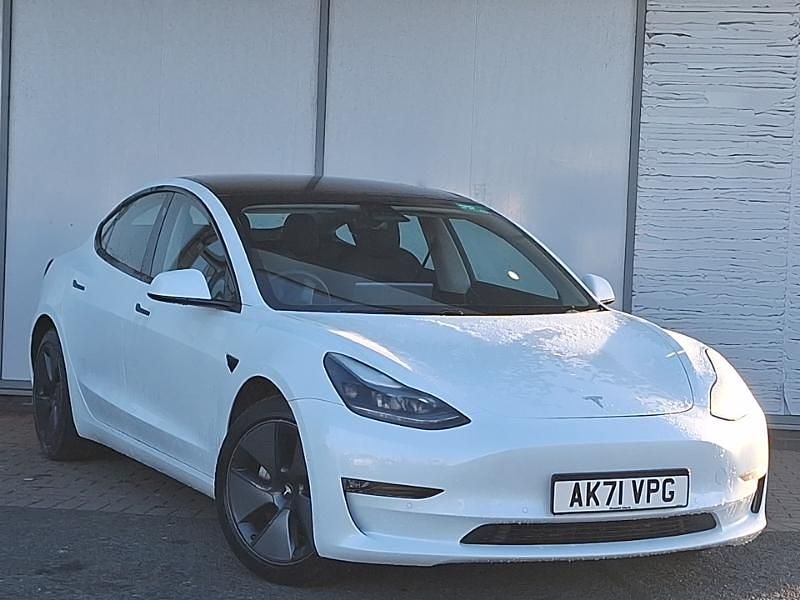 White Used 2021 Tesla Model 3 Long Range AWD Sedan | £22,698 (A bit pricey) - Image 1/4