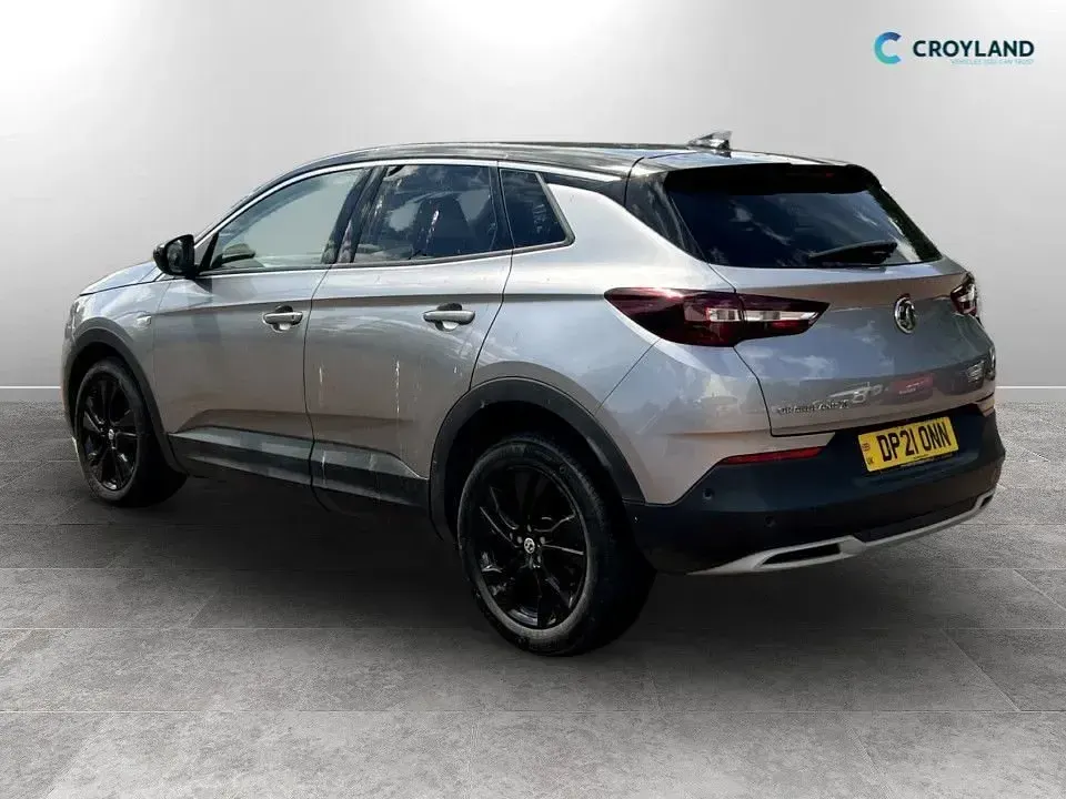 Used Vauxhall Grandland X SRi 130 HP (95 kW) 2021 Grey SUV