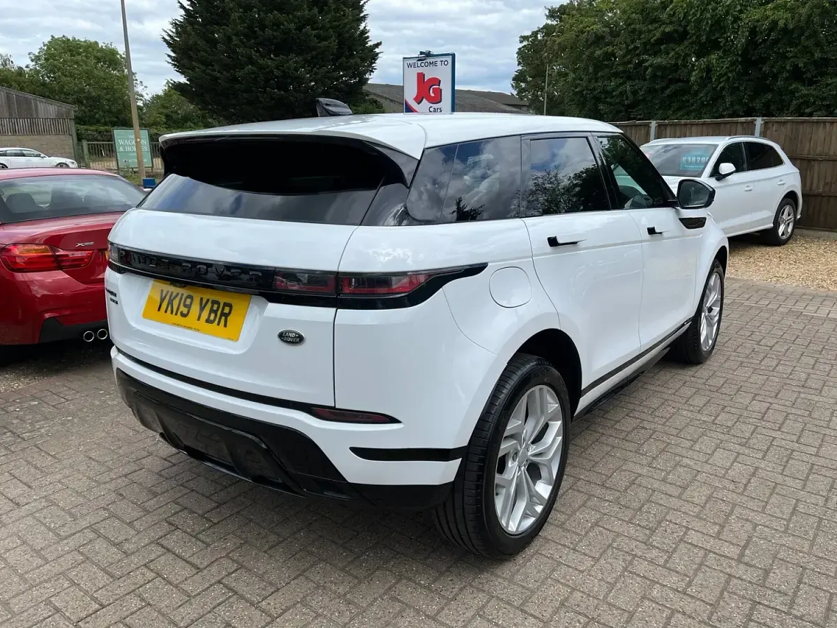 Used Land Rover Range Rover evoque SE Dynamic 2019 White SUV
