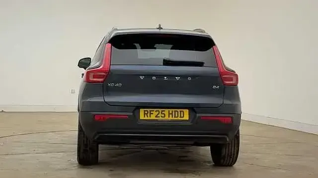 Used Volvo XC40 Plus 194 HP (142 kW) 2026 SUV