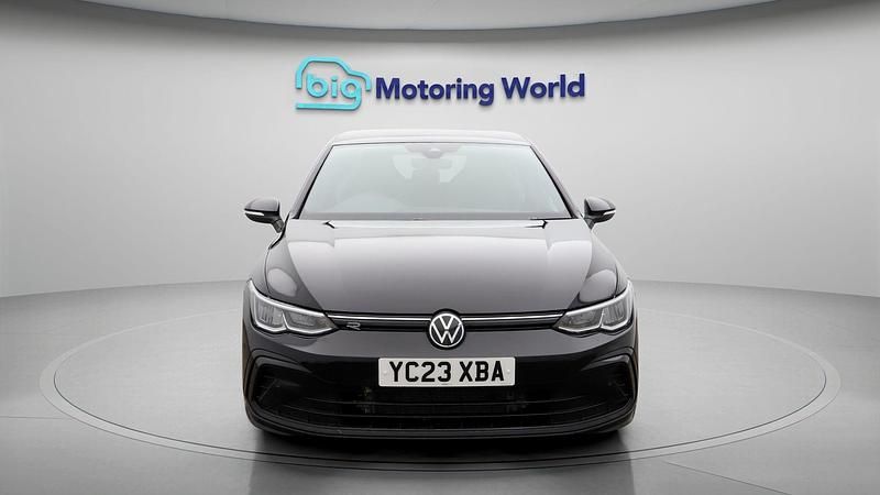 Used VW Golf VIII R-line 148 HP (108 kW) 2023