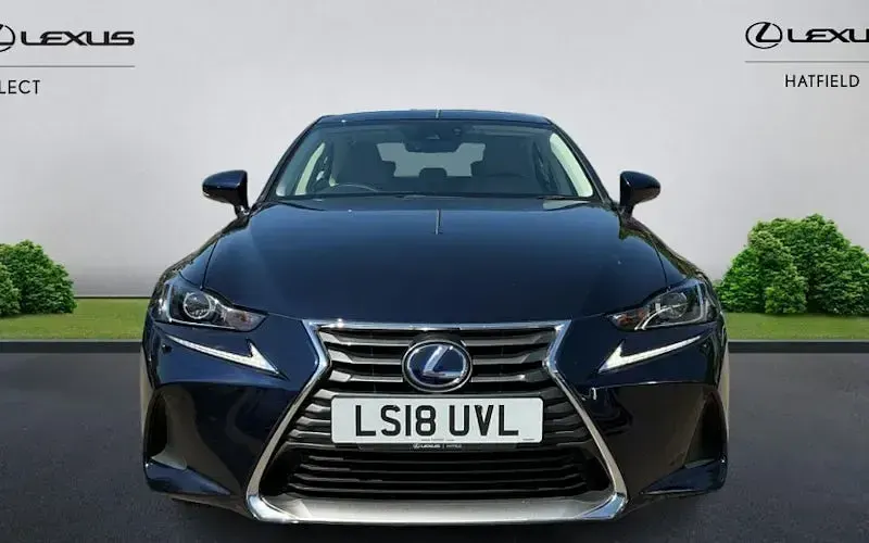 Used Lexus IS300h 223 HP (164 kW) 2018 Sedan
