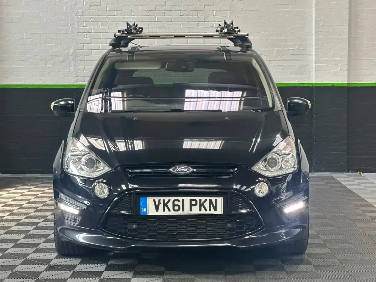Used Ford S-MAX Titanium X 200 HP (147 kW) 2011 Black MPV