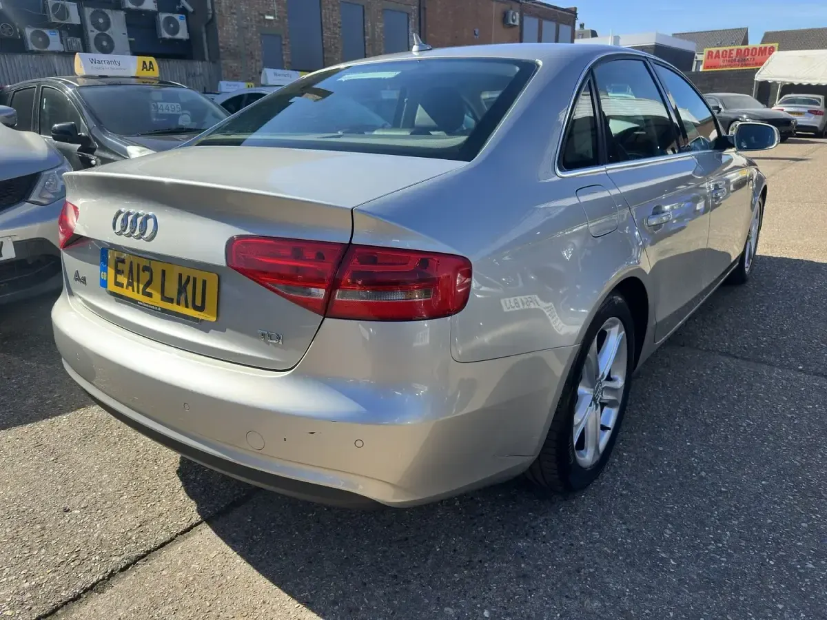 Used Audi A4 163 HP (119 kW) 2012 Silver Sedan