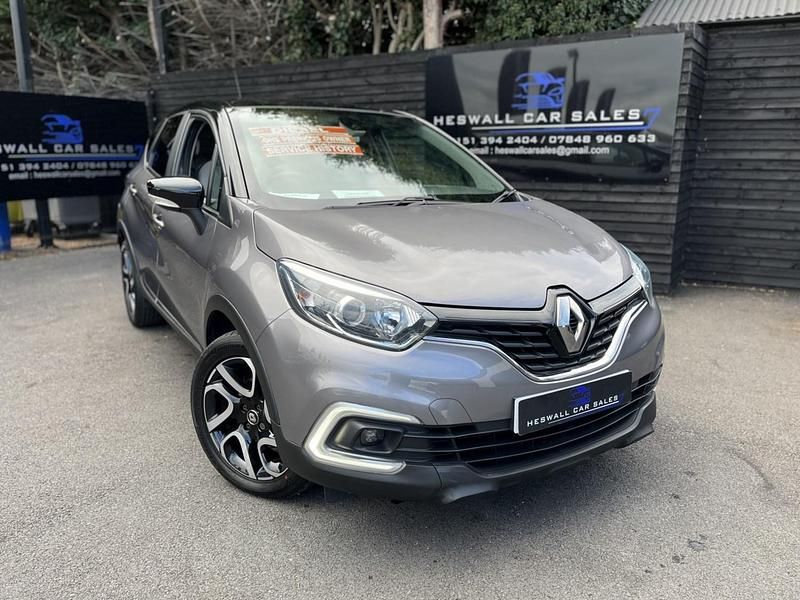 Grey Used 2019 Renault Captur Iconic SUV | £7,395 (Fair price) - Image 1/4