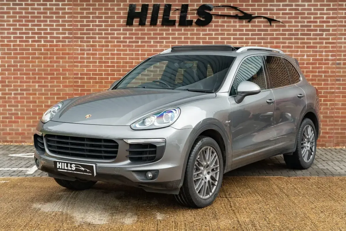 Usado Porsche Cayenne 262 HP (192 kW) 2016 Cinzento SUV
