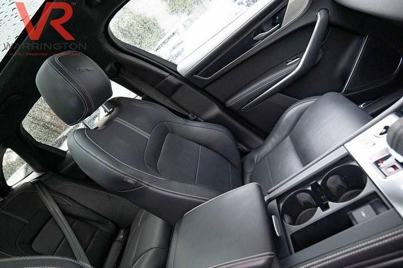 Used Jaguar F-Pace R-Dynamic 250 HP (183 kW) 2022 Blue SUV