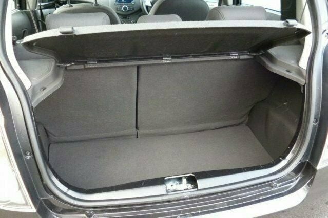 Used Chevrolet Spark 2011 Hatchback