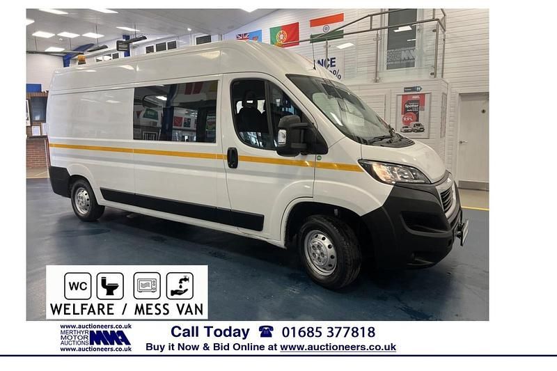 Used Peugeot Boxer S 140 HP (102 kW) 2020 White Van