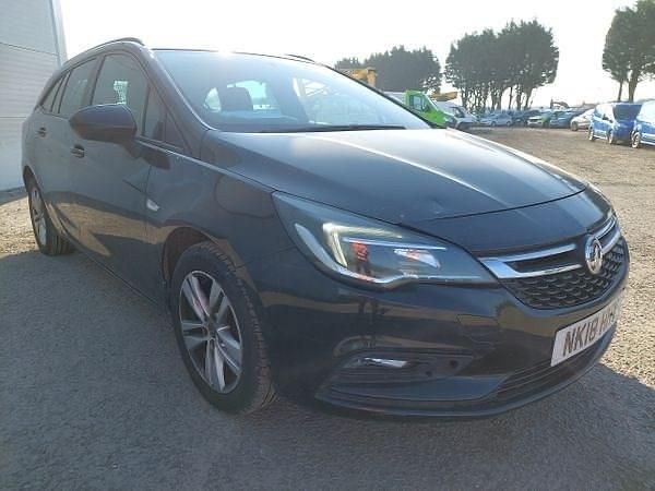 Used Vauxhall Astra Design Edition 136 HP (100 kW) 2018 Black Estate