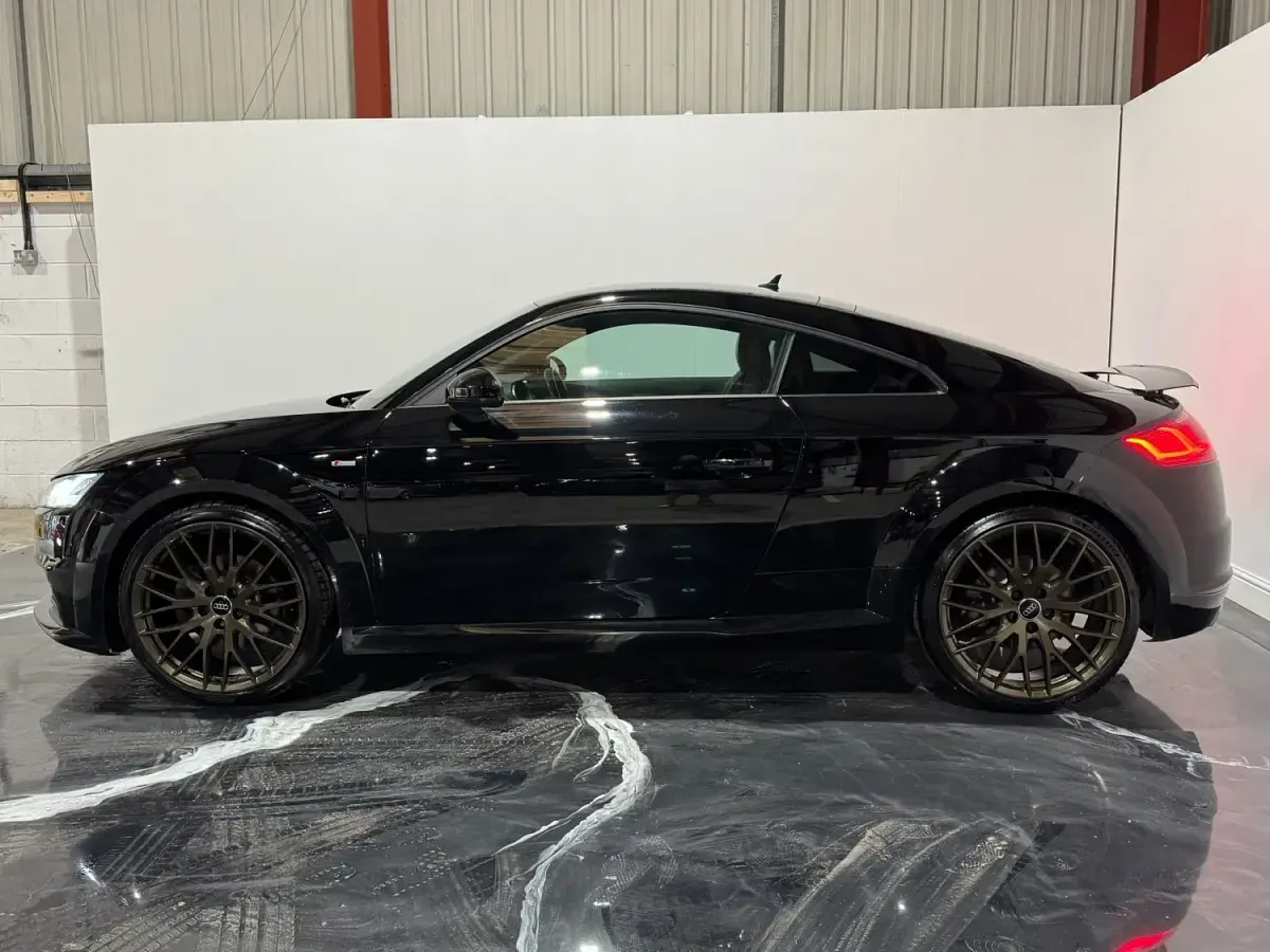 Begagnad Audi TT S-Line 230 HK (169 kW) 2015 Svart Sportkupé