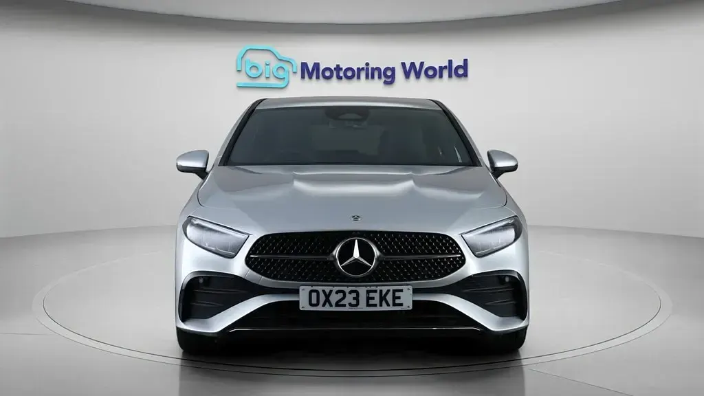 Begagnad Mercedes A200 Executive 177 HK (130 kW) 2023 Halvkombi
