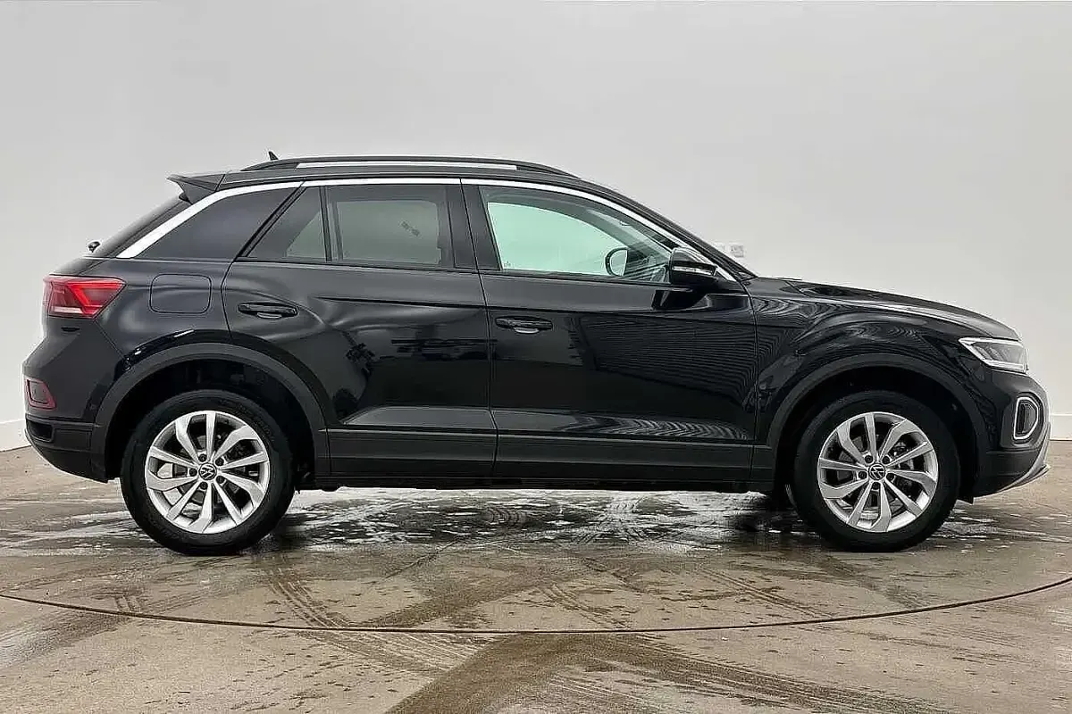 Used VW T-Roc Match 150 HP (110 kW) 2025 Black SUV