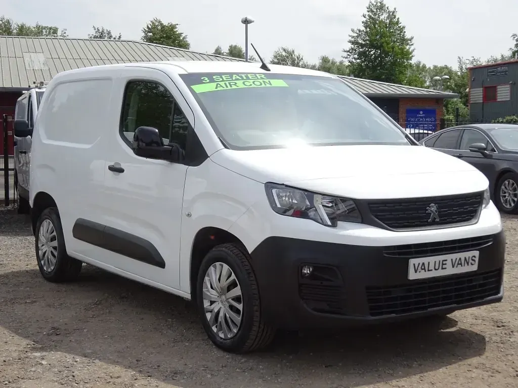 Used Peugeot Partner 2022 White MPV