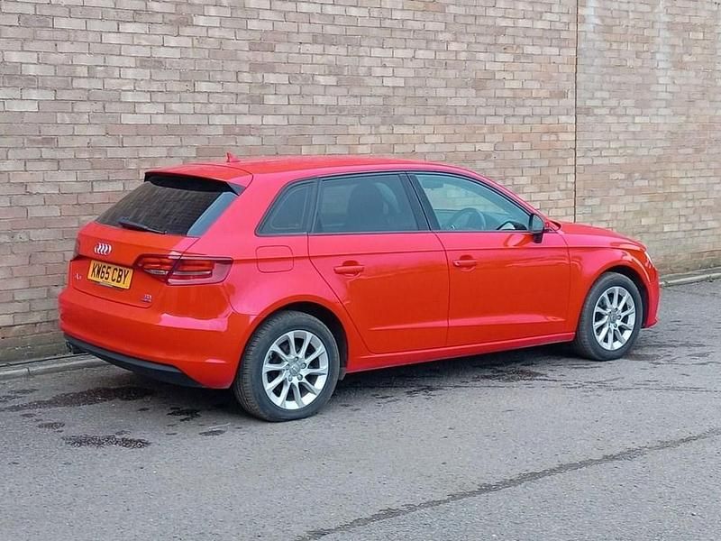Used Audi A3 Sportback Design 110 HP (80 kW) 2015 Red Hatchback