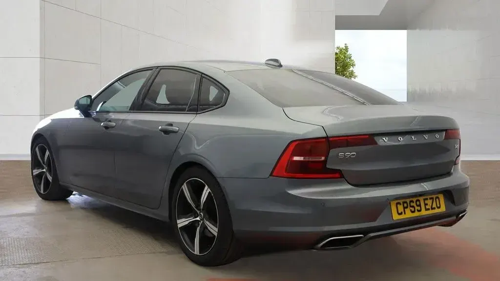 Used Volvo S90 R-Design 190 HP (139 kW) 2019 Grey Sedan