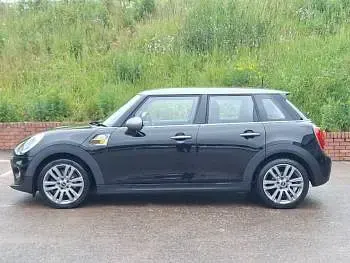Used Mini Cooper Seven 136 HP (100 kW) 2017 Black Hatchback