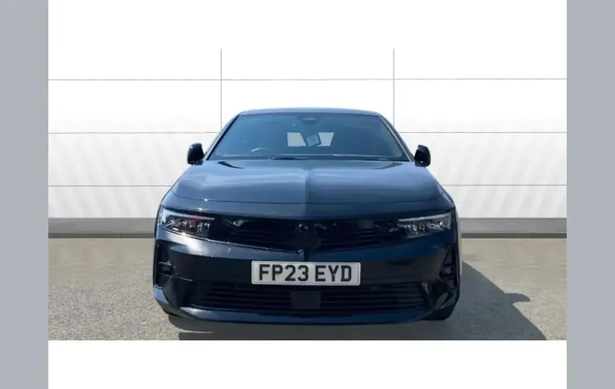 Used Vauxhall Astra 131 HP (96 kW) 2023 Black Hatchback