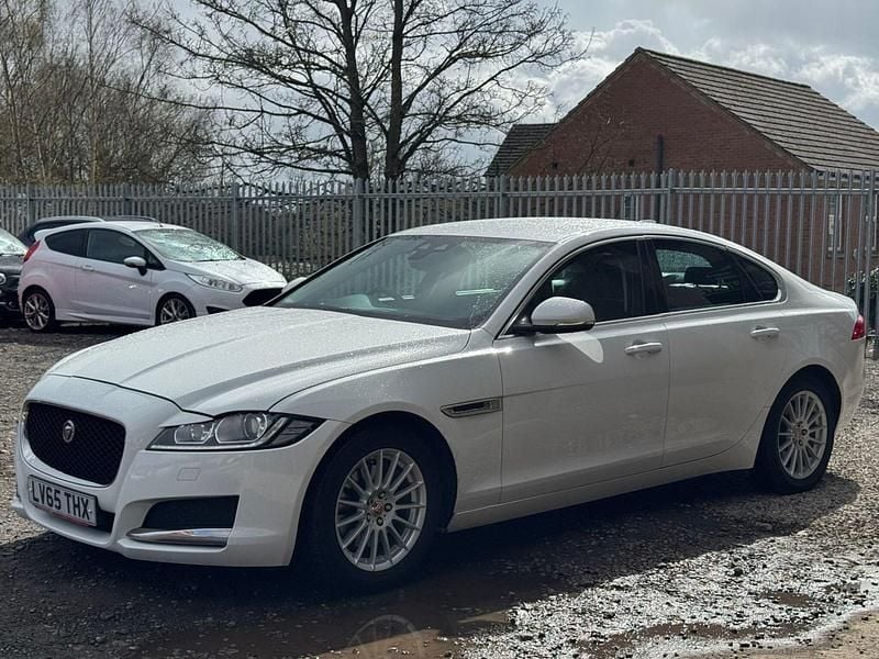 Used Jaguar XF Prestige 2015 White Sedan