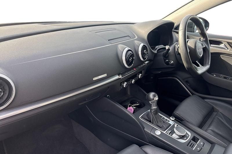 Used Audi A3 Sportback e-tron Advanced 204 HP (150 kW) 2020 Black Hatchback