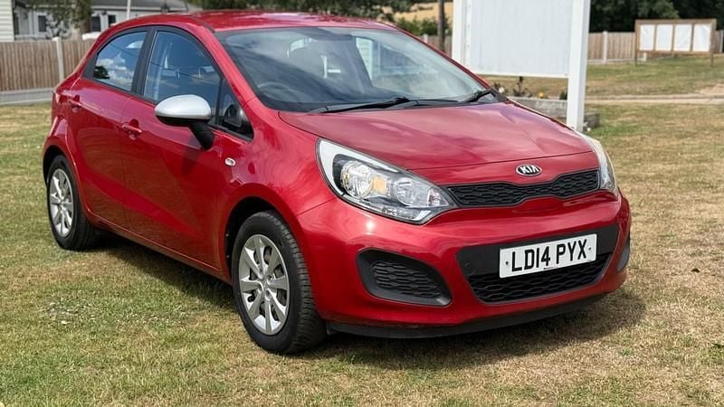 Red Used 2014 Kia Rio Hatchback | £2,450 (Super price) - Image 1/4