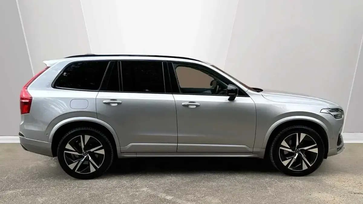 Usado Volvo XC90 Plus 2022 Prateado SUV