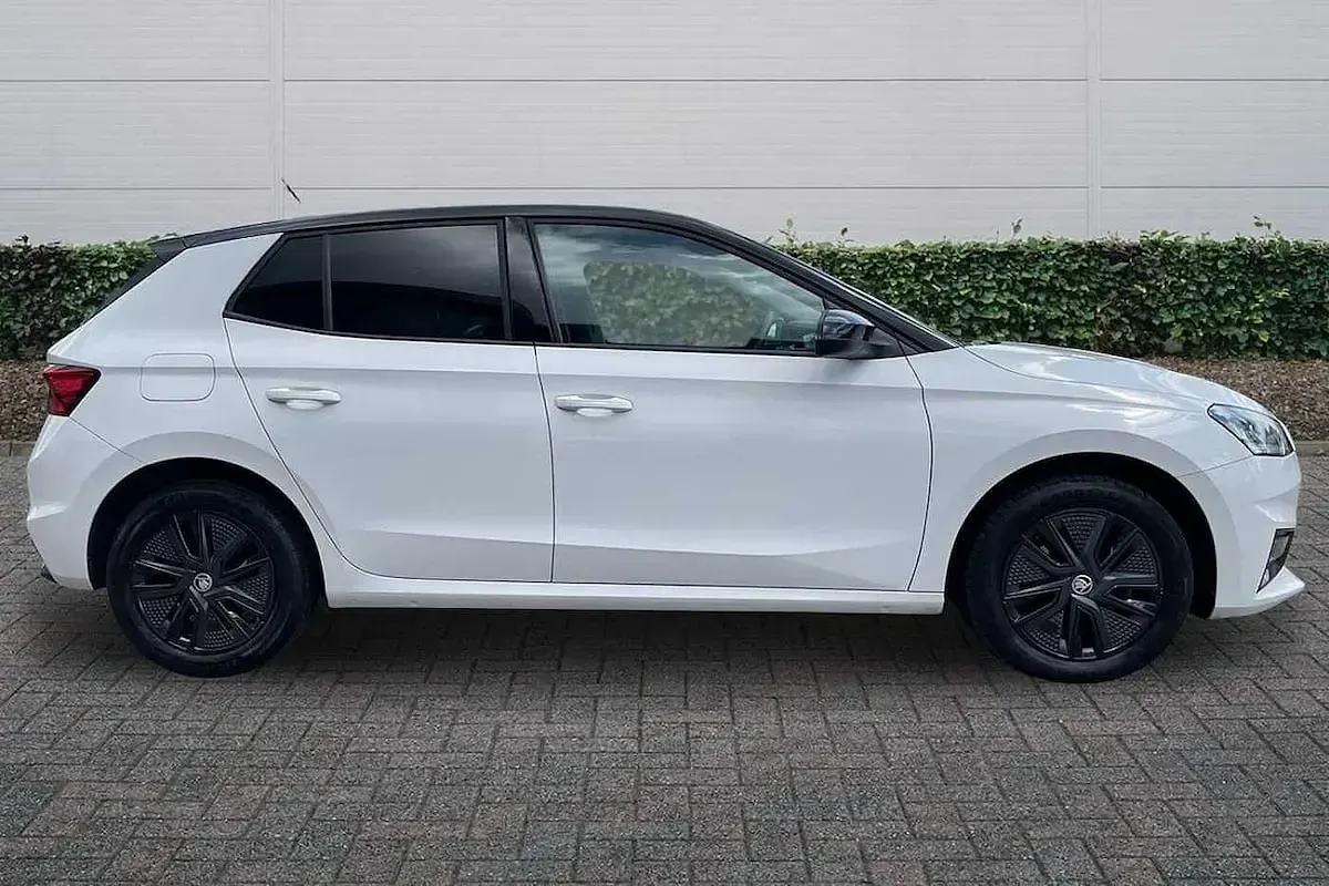 Used Skoda 110 R Colour Edition 81 HP (59 kW) 2023 Candy white body / black magic pearl effect roof Hatchback