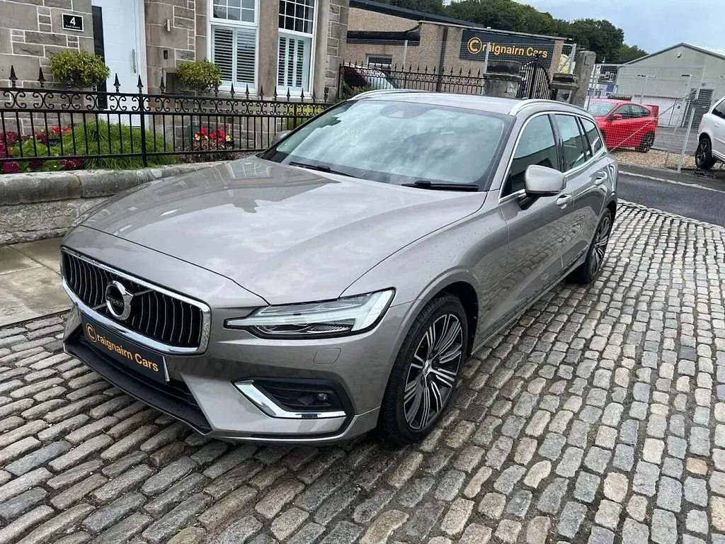 Used Volvo V60 Inscription 190 HP (139 kW) 2019 Grey Estate