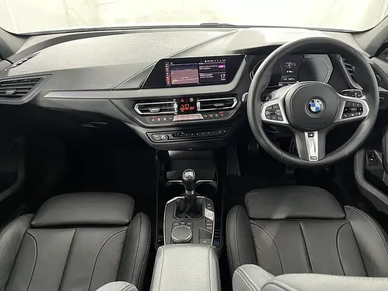 Used BMW 118 M Sport 138 HP (101 kW) 2020 White Hatchback