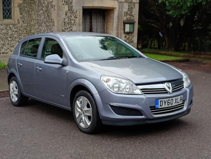 Used Vauxhall Astra Club 2010 Silver Hatchback