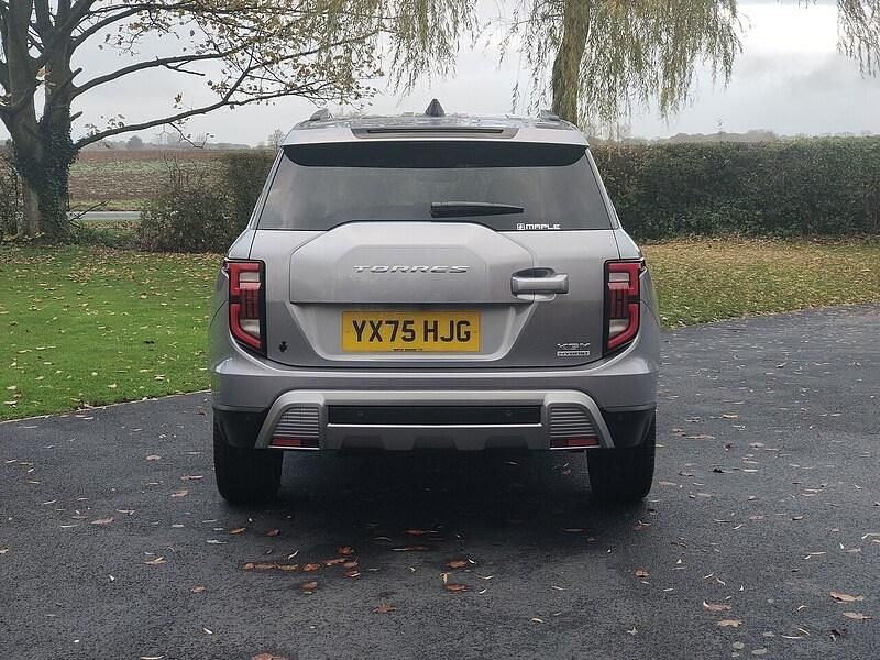 Used Ssangyong (KGM) Torres 176 HP (129 kW) 2025 Silver SUV