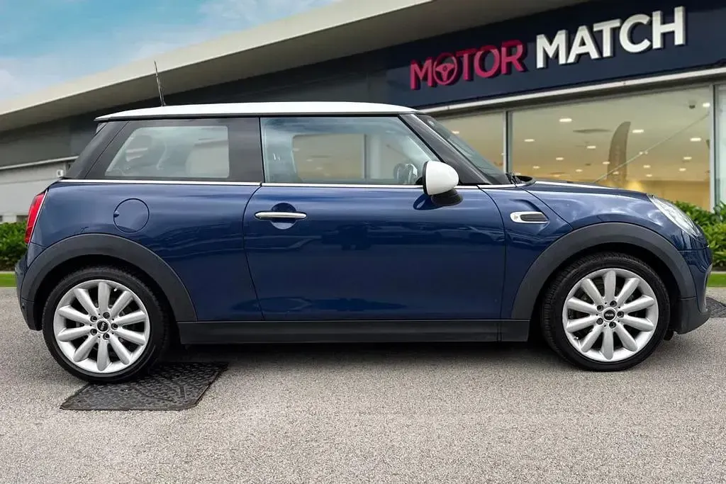 Used Mini Cooper D Hatch 2016 Blue Hatchback