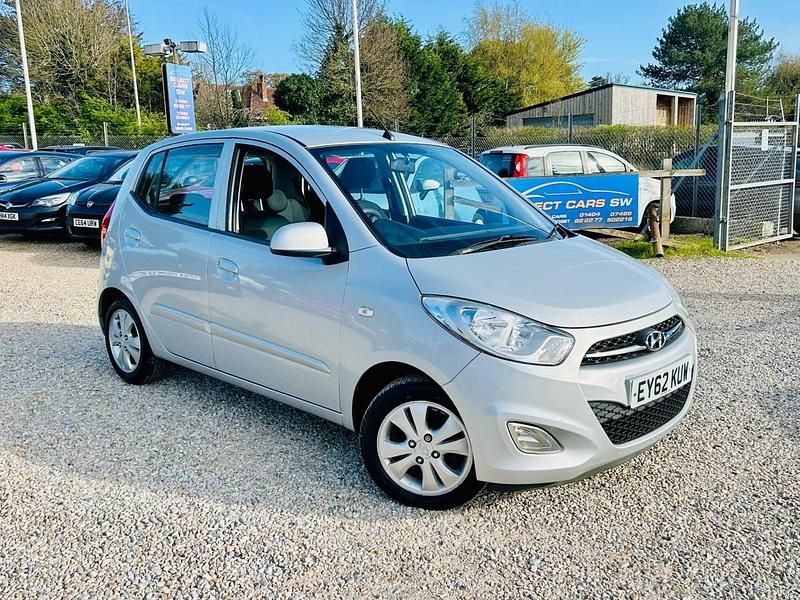 Used Hyundai i10 Active 85 HP (62 kW) 2012 Silver Hatchback