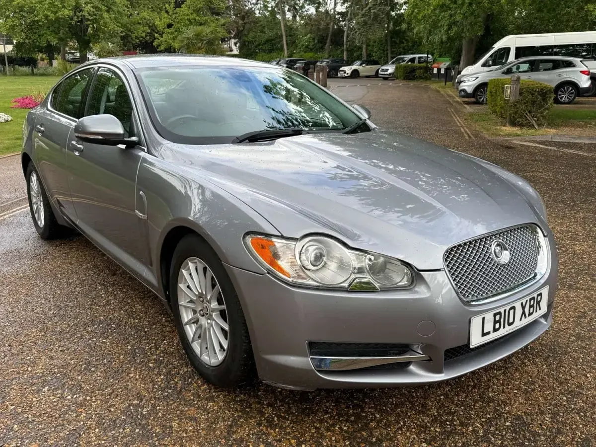 Używany Jaguar XF Luxury 238 KM (175 kW) 2010 Szary Sedan/Limuzyna