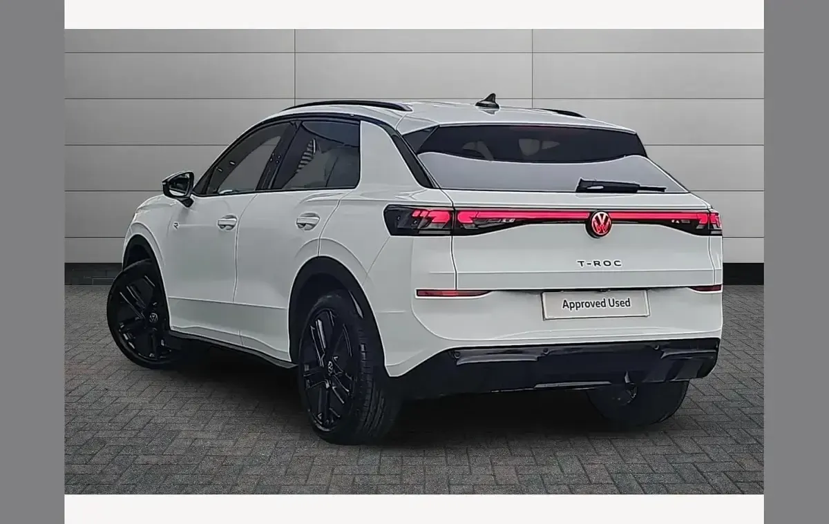 Used VW T-Roc R-line 150 HP (110 kW) 2026 White SUV