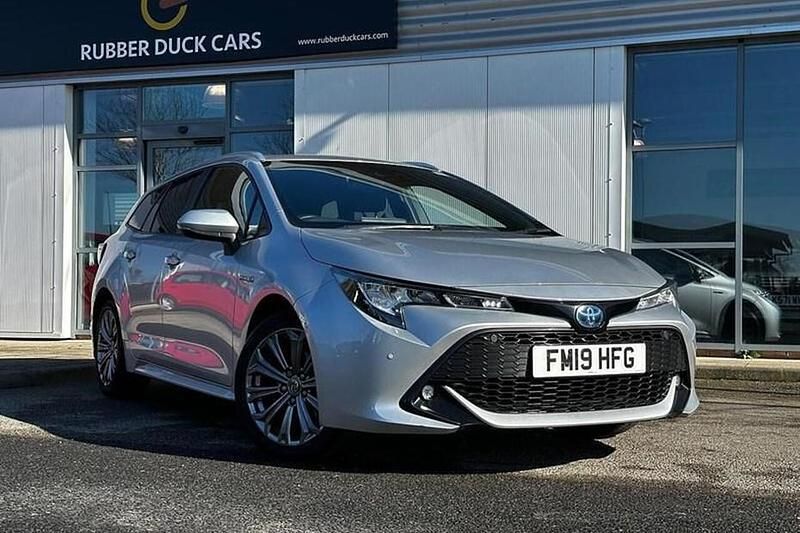 Used Toyota Corolla Design 122 HP (89 kW) 2019 Silver Estate