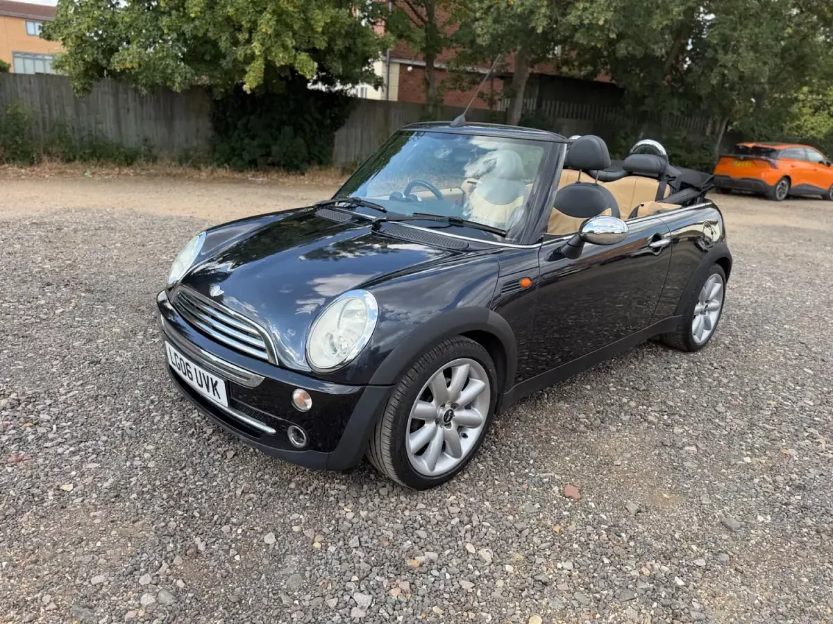 Used Mini Cooper Cabriolet 115 HP (84 kW) 2024 Black Cabriolet