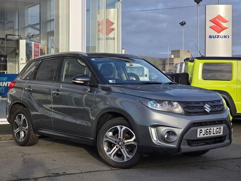 Grey/black Used 2016 Suzuki Vitara SZ5 Hatchback | £11,995 (Fair price) - Image 1/4