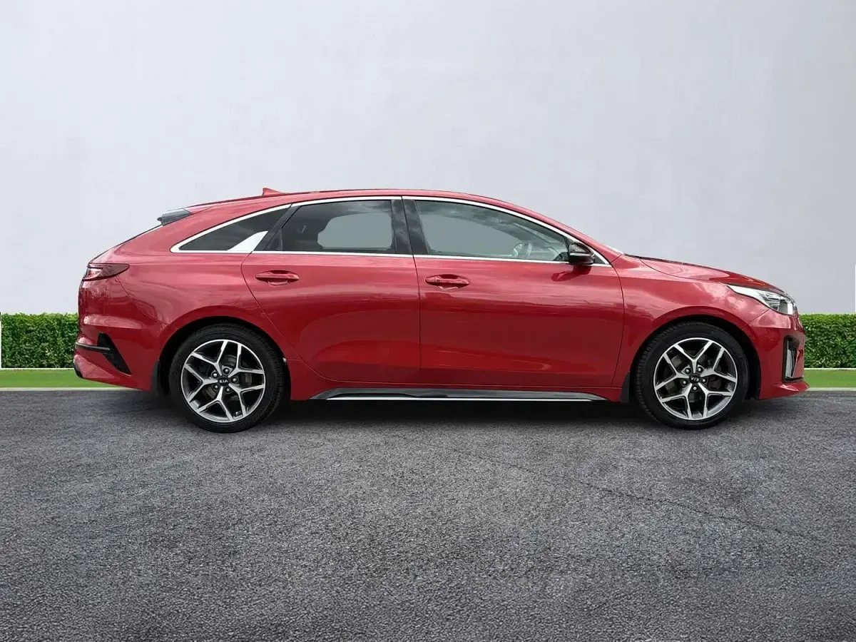 Used Kia ProCeed GT-Line 2019 Red Estate