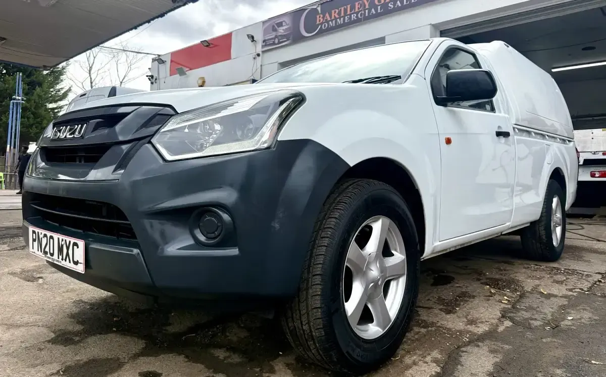 Used Isuzu D-Max 163 HP (119 kW) 2020 White Pickup