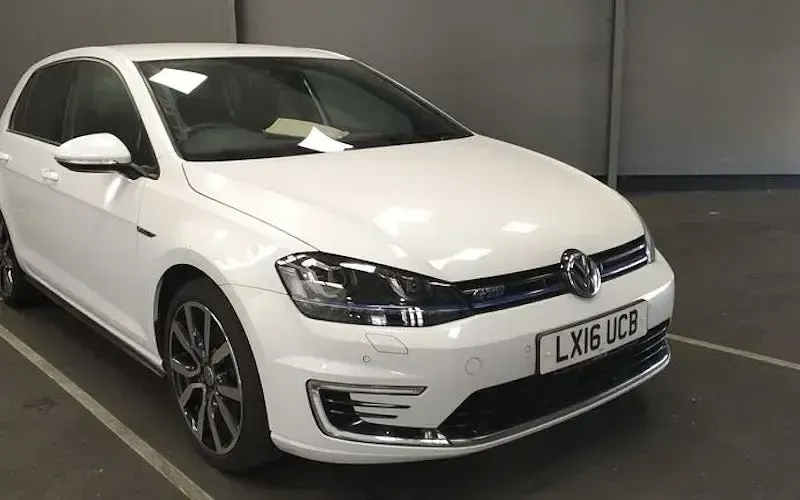Used VW Golf VII GTE 204 HP (150 kW) 2016 Hatchback