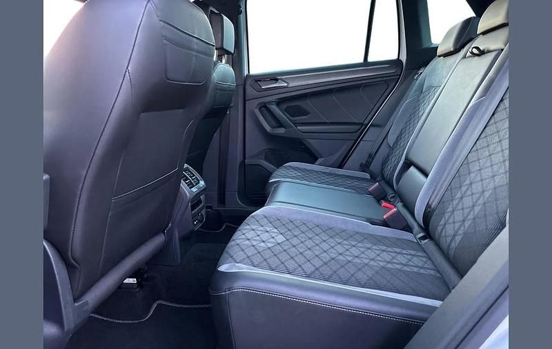 Used VW Tiguan R-line 150 HP (110 kW) 2022 White SUV