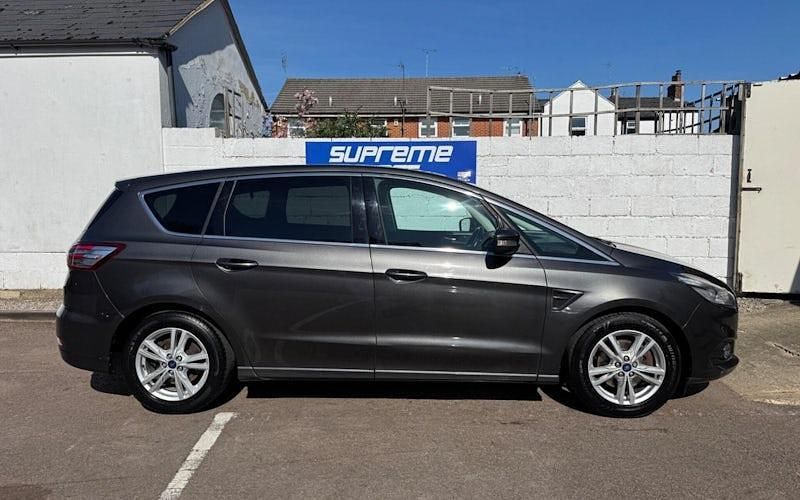 Used Ford S-MAX Titanium 150 HP (110 kW) 2018 MPV