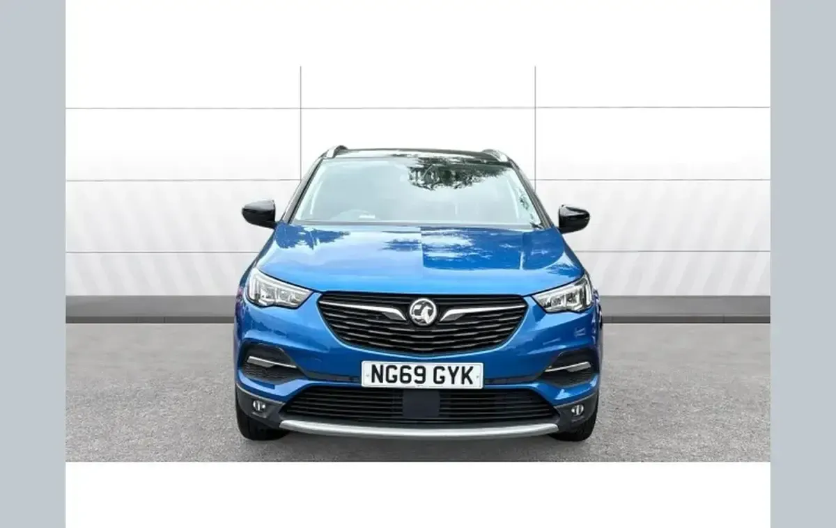 Used Vauxhall Grandland X SRi 130 HP (95 kW) 2020 Blue SUV