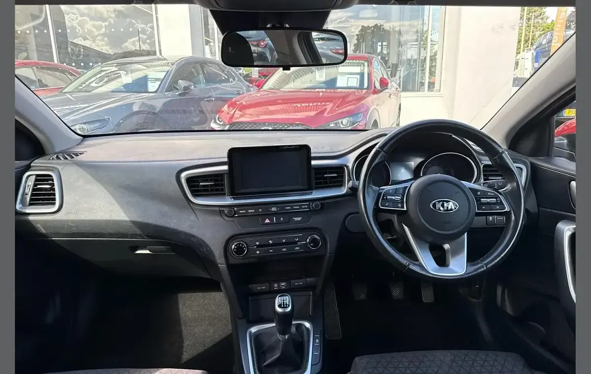 Used Kia Ceed 136 HP (100 kW) 2019 Red Hatchback