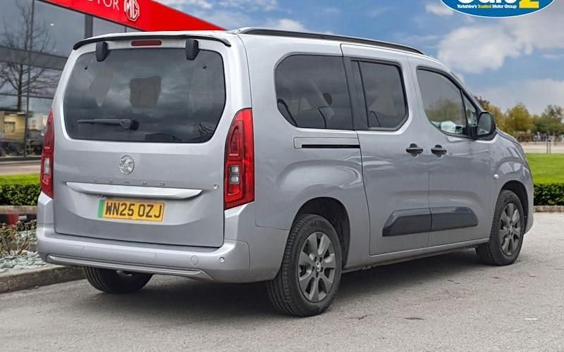 Used Vauxhall Combo Ultimate 100 kW (136 HP) 2026 MPV