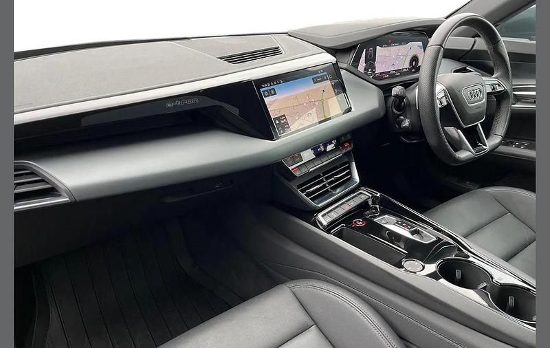 Used Audi e-tron GT quattro Comfort 384 kW (523 HP) 2022 Grey Sedan