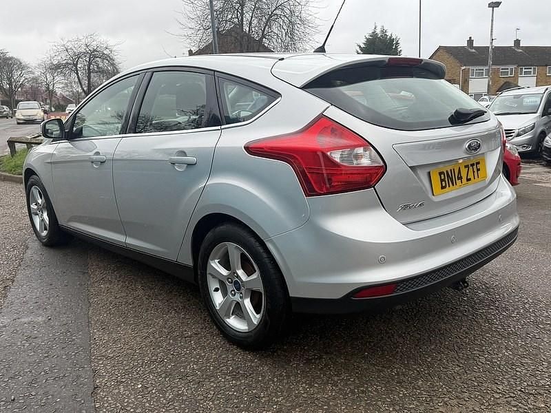 Used Ford Focus Zetec 2014 Silver Hatchback