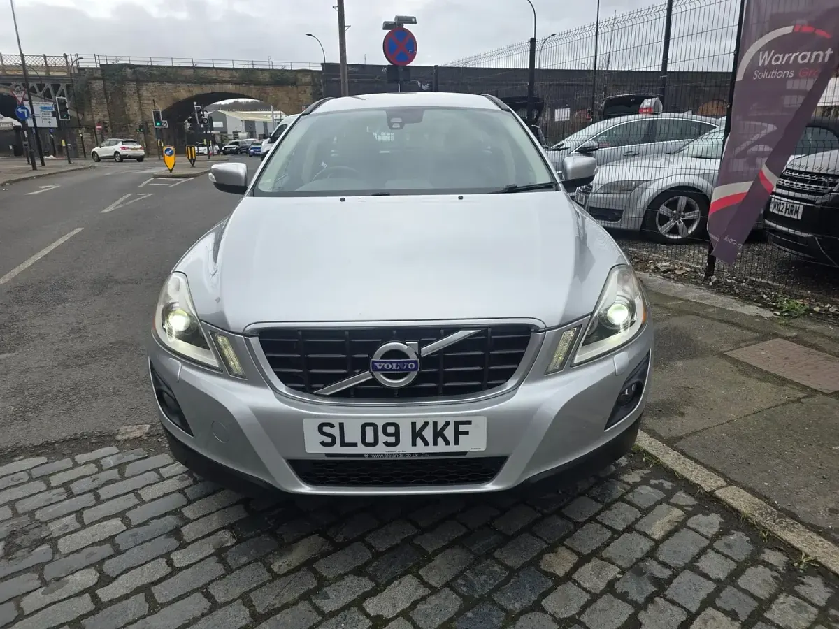 Used Volvo XC60 SE Lux 2009 Silver SUV