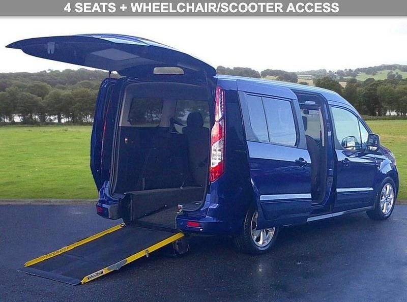 Blue Used 2018 Ford Grand Tourneo Connect Titanium MPV | £14,999 (Fair price) - Image 1/4